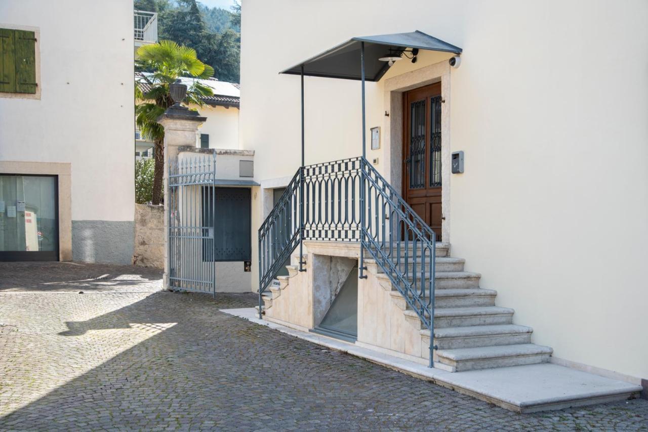 La Canonica Suite Apartments New Location Trento Eksteriør bilde