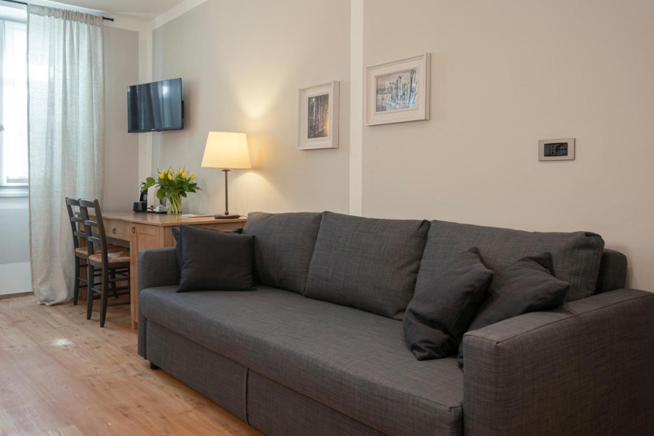 La Canonica Suite Apartments New Location Trento Eksteriør bilde