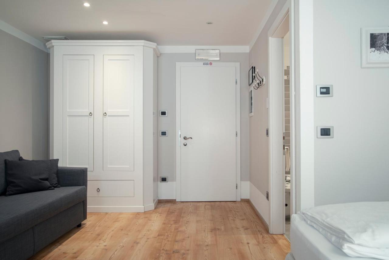 La Canonica Suite Apartments New Location Trento Eksteriør bilde
