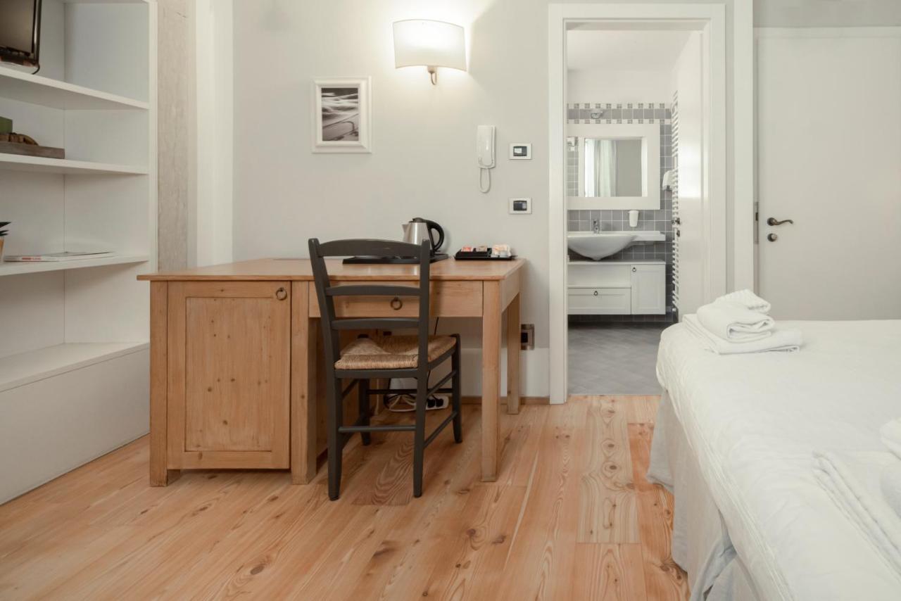 La Canonica Suite Apartments New Location Trento Eksteriør bilde