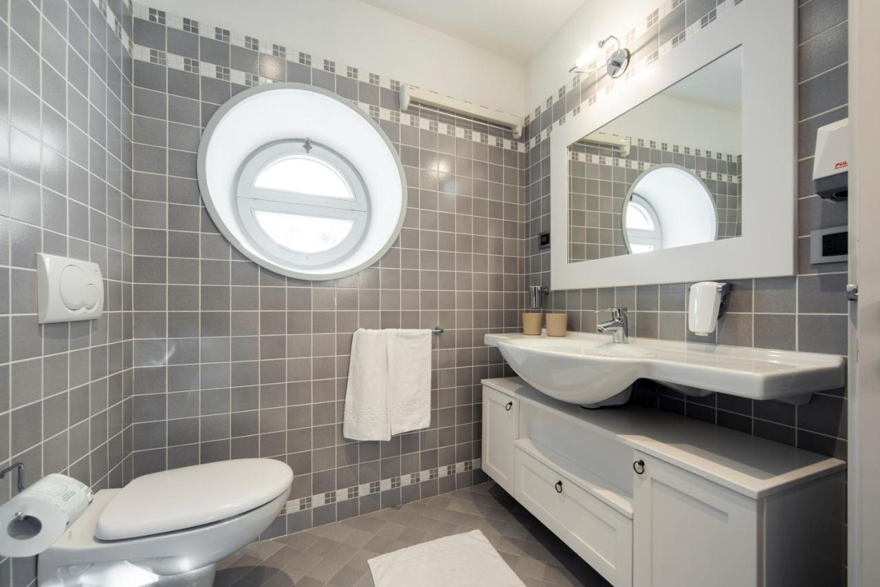 La Canonica Suite Apartments New Location Trento Eksteriør bilde